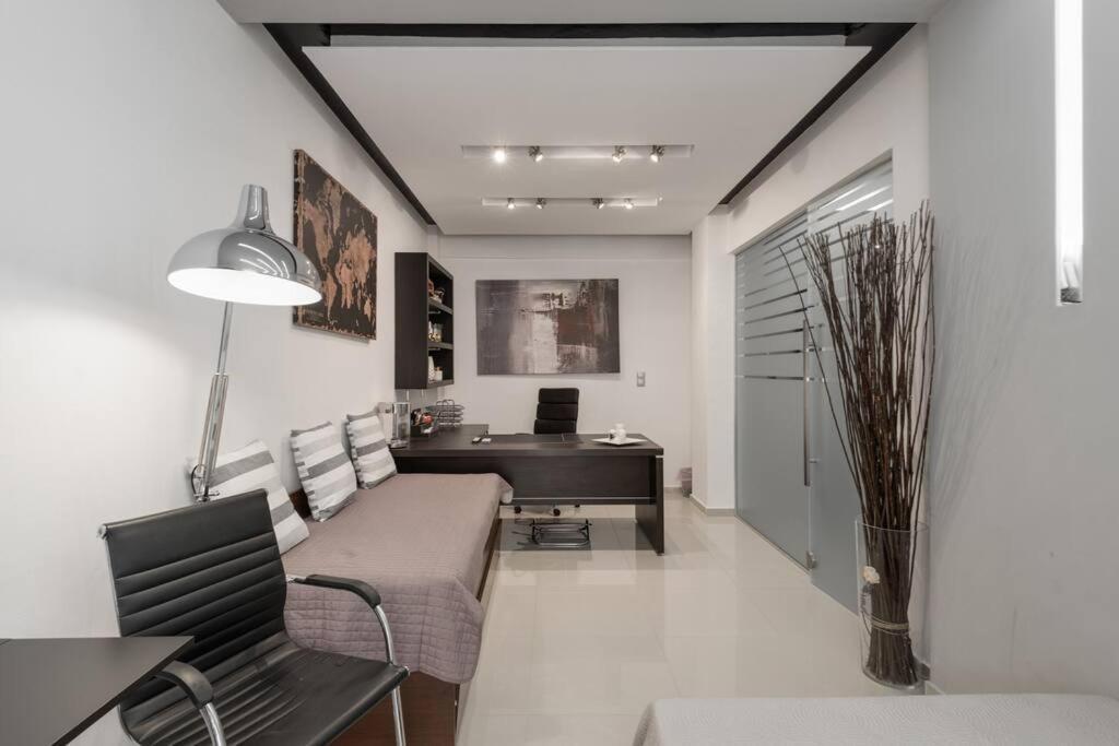 Modern Office Apartment.Wifi,2A/C,Luxury Fur/Tures Szaloniki Kültér fotó